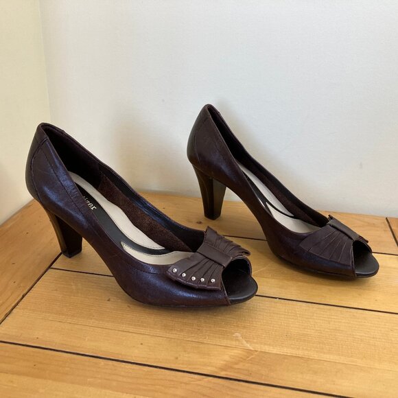 Naturalizer Glenda Leather Peep Toe Pumps Brown High Heel Shoes Bow Detail US 8W - Picture 1 of 7